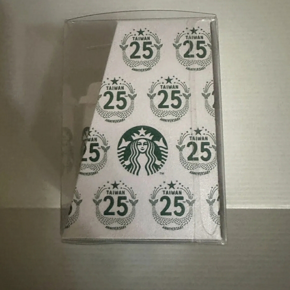 Starbucks Taiwan 25th Anniversary Ornament Cup Keychain 2023 - Picture 6 of 7